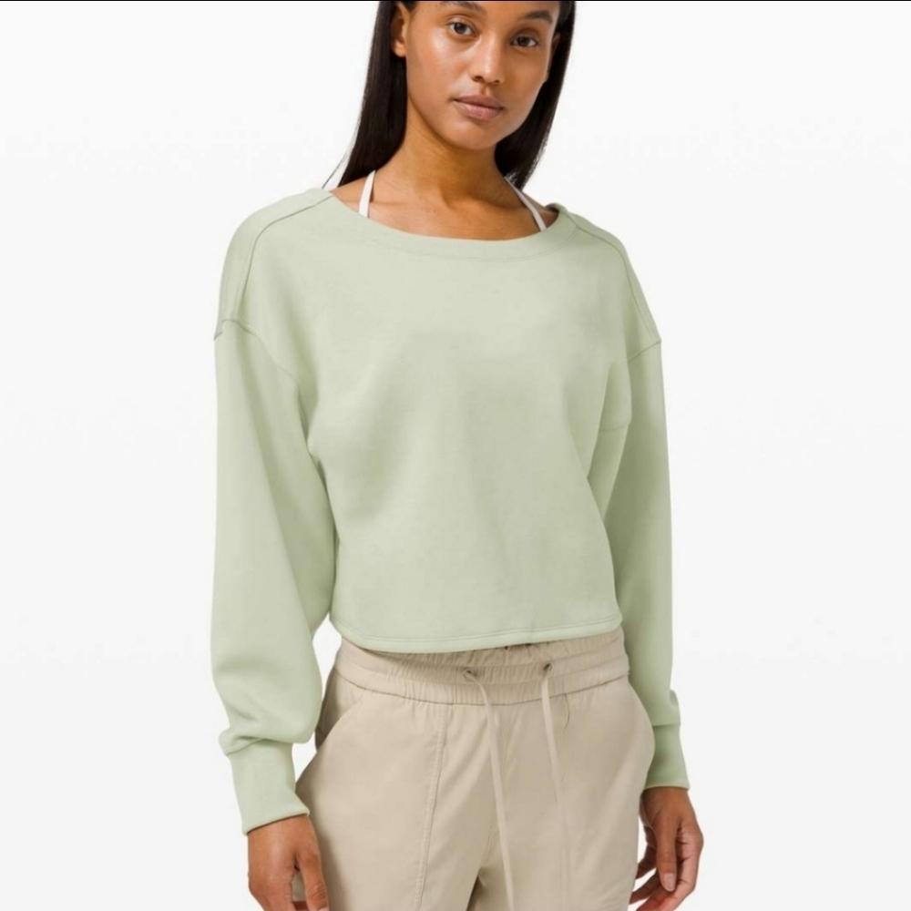 Lululemon Twist Back to Front pullover size 8 green fern